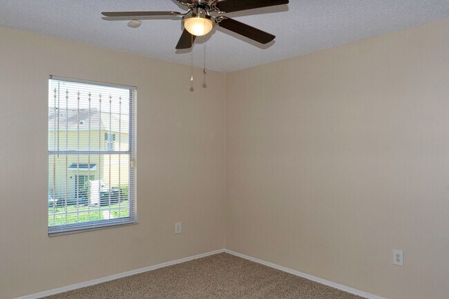 Building Photo - Nice 3 bedroom /2 bath 2 story townhome at Park Place at Meadows Woods in Orlando