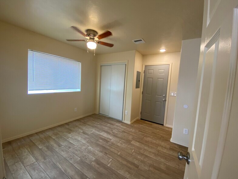 Bedroom - 1001 Elledge Dr
