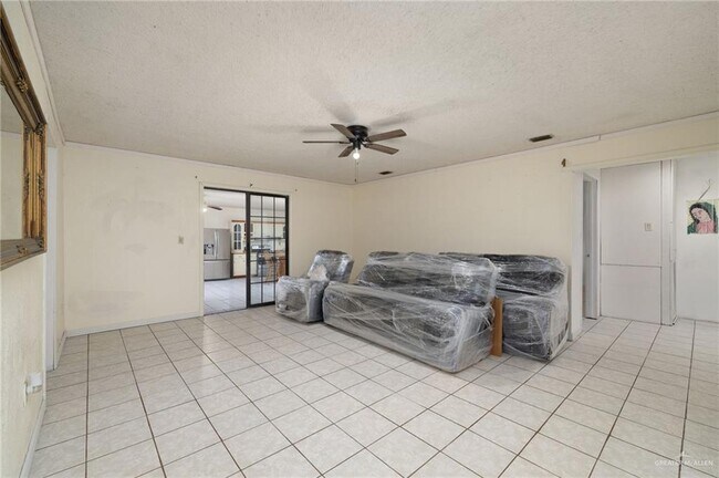 Building Photo - 20 Albacore St