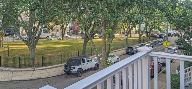 Building Photo - 21 Edison Green