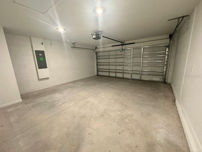 Building Photo - 5434 Lewisham Dr