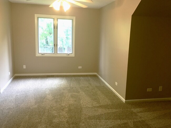 Building Photo - 761 Cynthia Dr