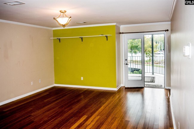 Building Photo - 336 Cove Ct