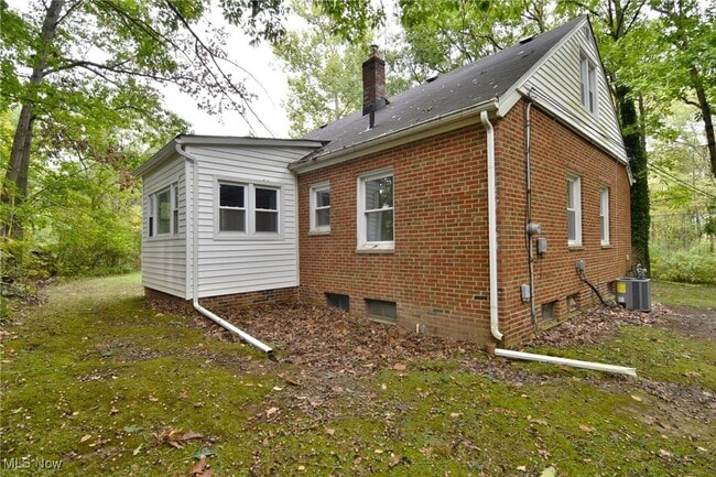 Building Photo - 4025 Ellendale Rd