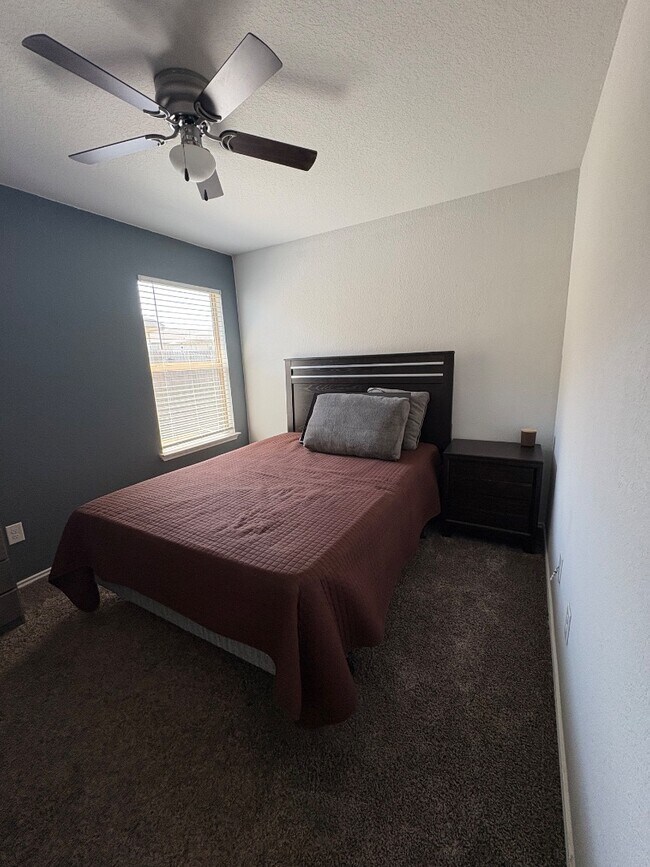 Building Photo - 2051 Wigeon Wy