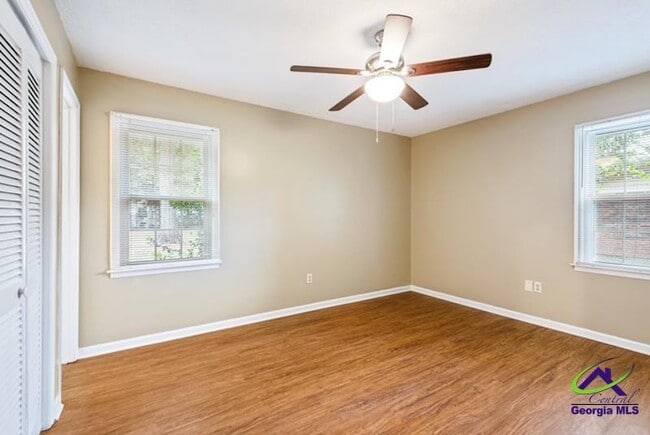 Building Photo - 105 Meriwood Dr
