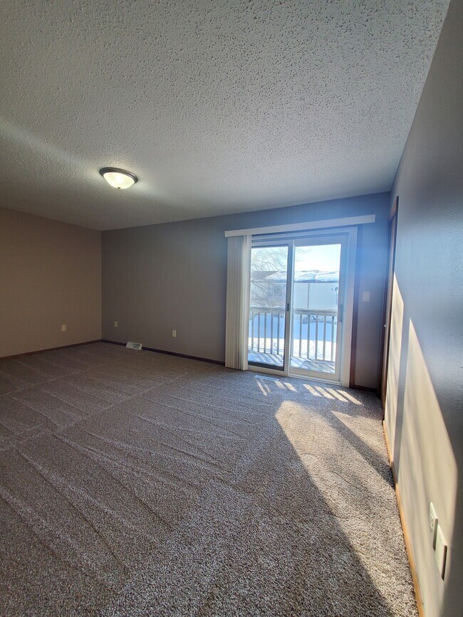 Building Photo - 3017M