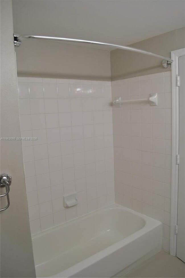 Building Photo - 1935 Madeira Dr