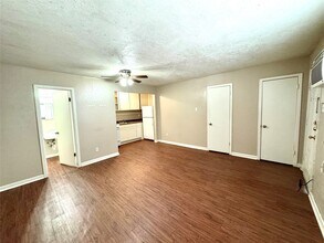 Building Photo - 1756 W Main St