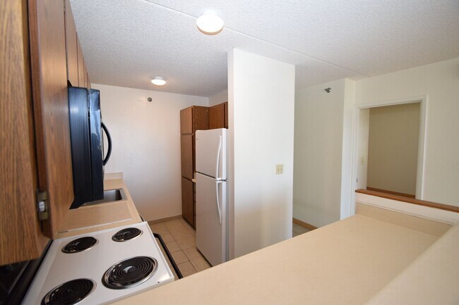 Building Photo - 121D1002- 98-402 Koauka Loop, Unit 1916