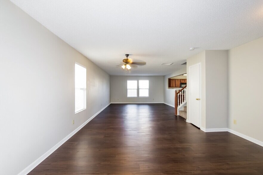 Building Photo - 841 Chastain Ave