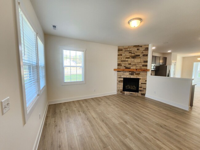 Building Photo - New Construction Rental-Black Mountain