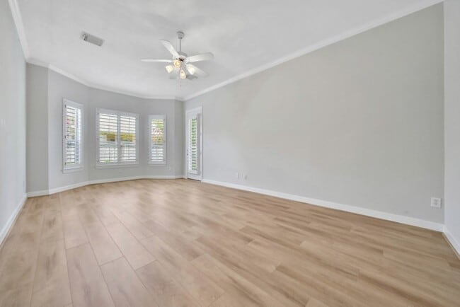 Building Photo - 6523 Monrovia Ln