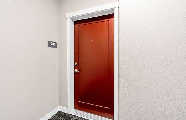 Building Photo - 17181 SW Snowdale St