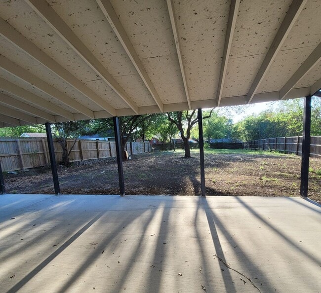 Building Photo - 14623 Highland Ridge