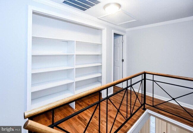 Building Photo - 1303 Port Echo Ln