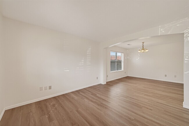 Building Photo - 15910 Clayton Bend Dr