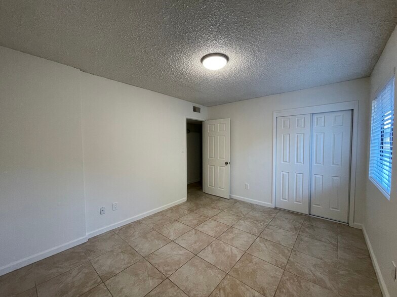Building Photo - 3412 Ashe Rd