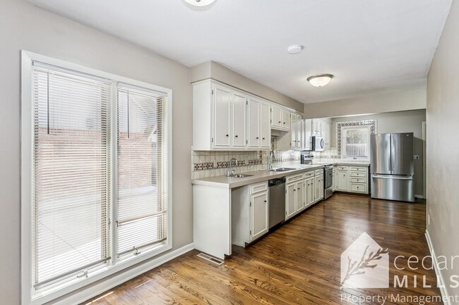 Building Photo - Mid Century Modern Gem in the Heart of The Village