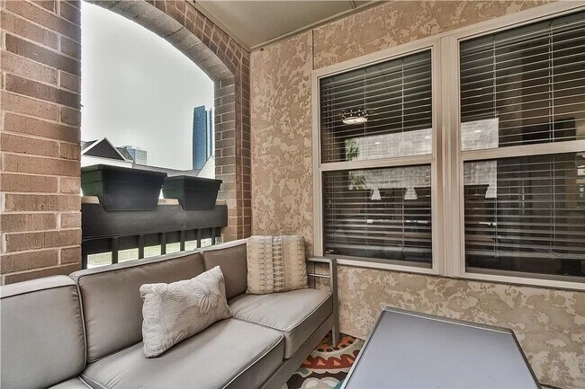 Building Photo - Urban Living in Downtown OKC - 2 Bedrooms/...