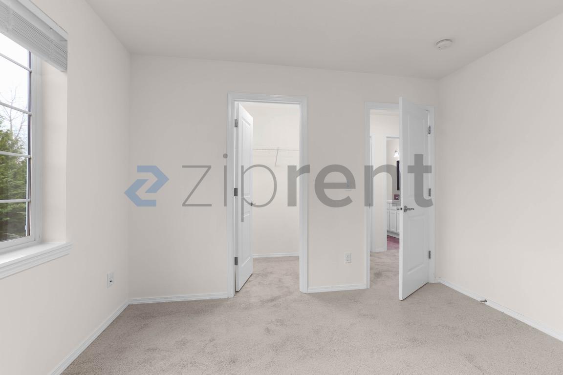 Building Photo - 18507 26th Ave SE