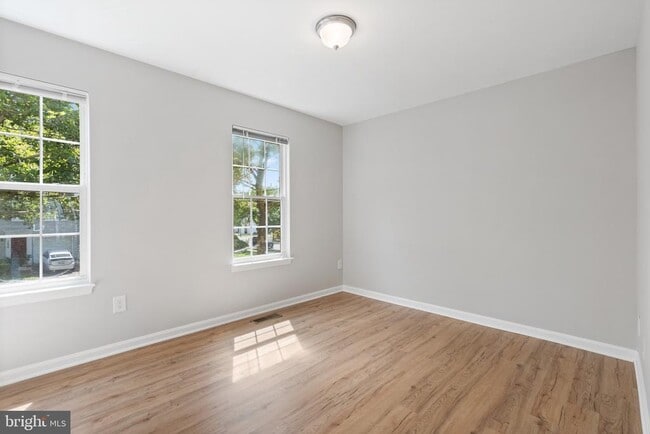 Building Photo - 26091 Lands End Dr