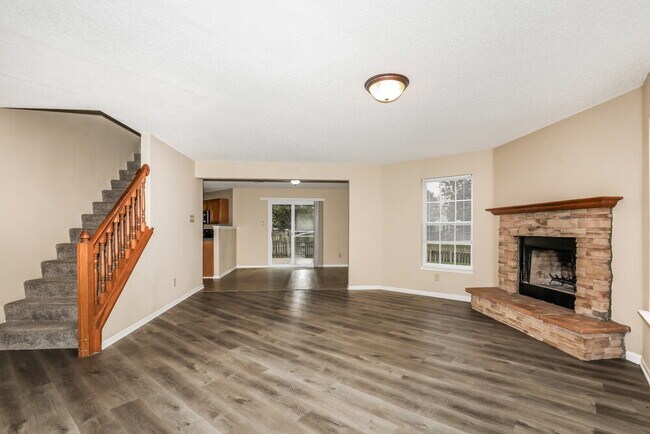 Building Photo - 15213 Beam St