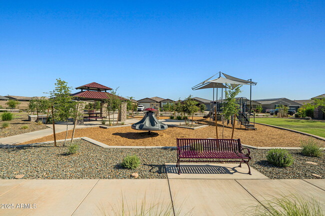 Building Photo - 16006 W Cottontail Ln
