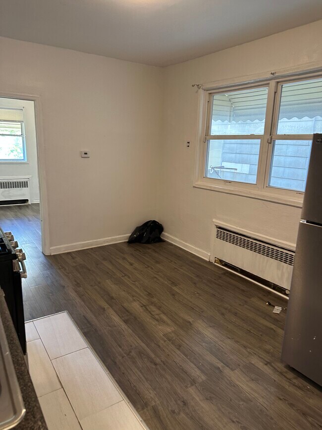 Building Photo - 53 Terhune Ave