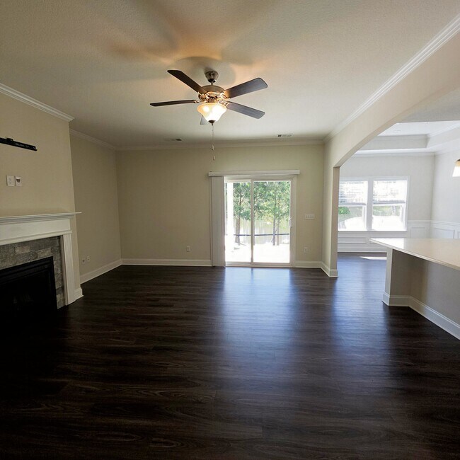 Building Photo - 8824 Sullivans Dr