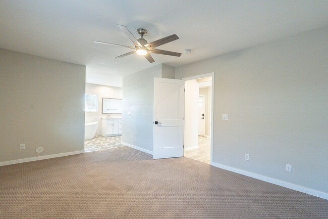 Building Photo - BEAUTIFUL SOUTH SCOTTSDALE - CORNER LOT & ...