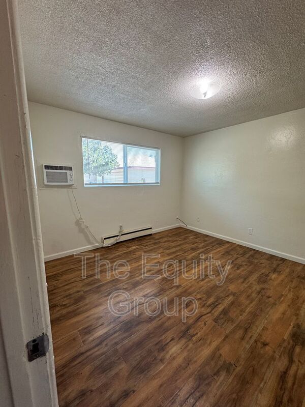 Building Photo - 352 S Blackstone St