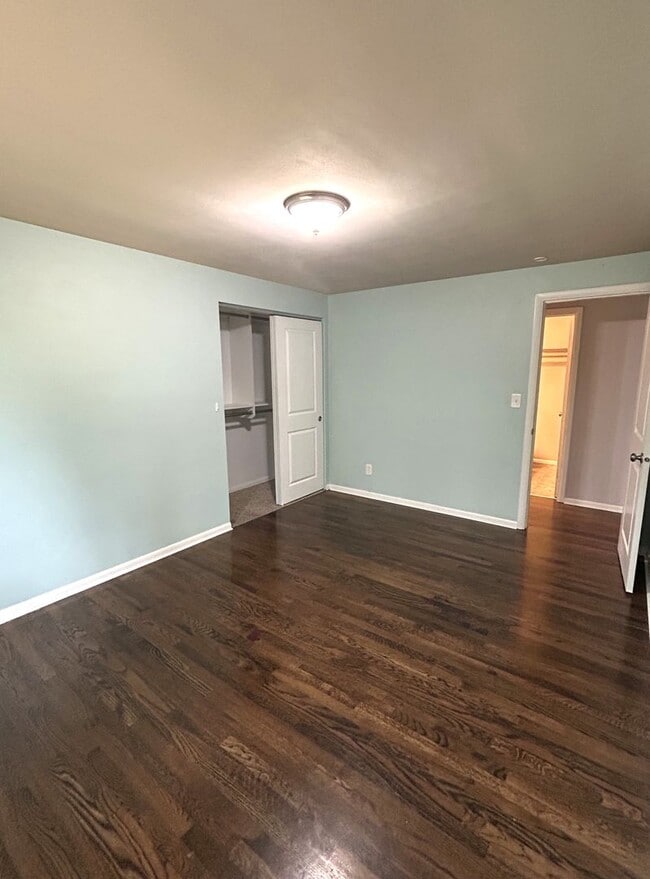 Building Photo - Rambler with Basement