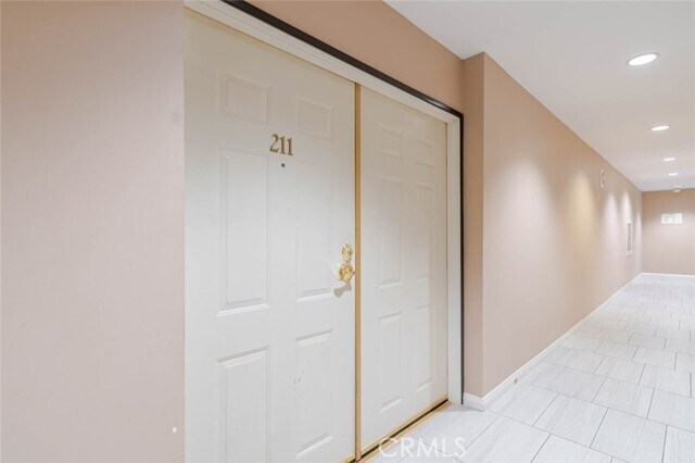 Building Photo - 14141 Dickens St