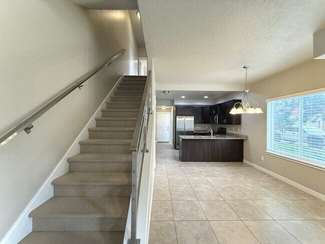Building Photo - AVAILABLE JULY 1ST | 3 BED | 2.5 BATH | $2,295/MO