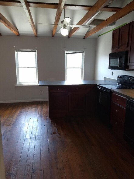 Exposed Beams - 917 S Hanover St