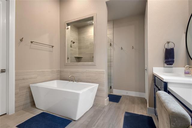 Building Photo - 610 Lavender Dr