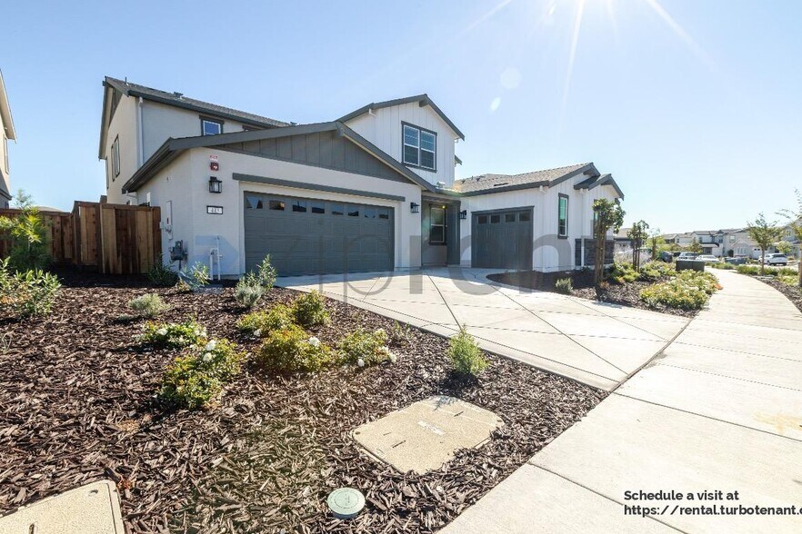 Building Photo - 443 Royal Nat'l Rd