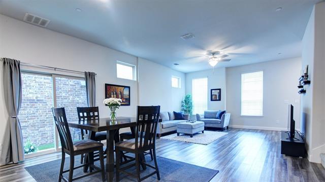 Building Photo - 7436 Palisades Dr
