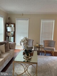 Building Photo - 101 Tarks Ln