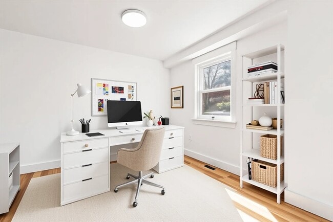 Building Photo - 29 Beaconwood Rd