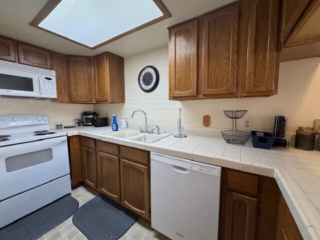 Building Photo - 454 Riverfront Dr