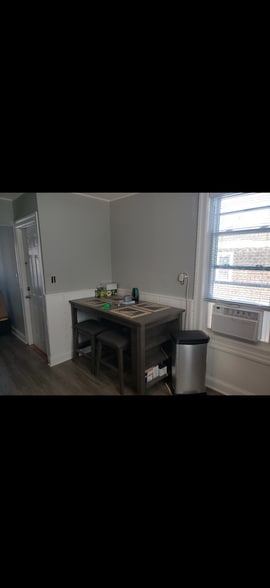 Eat in Kitchen - 55 Seadrift Ave