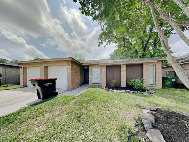 Primary Photo - 12219 Lennox Gardens Dr