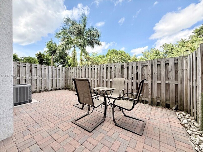 Building Photo - 10600 NW 88th St