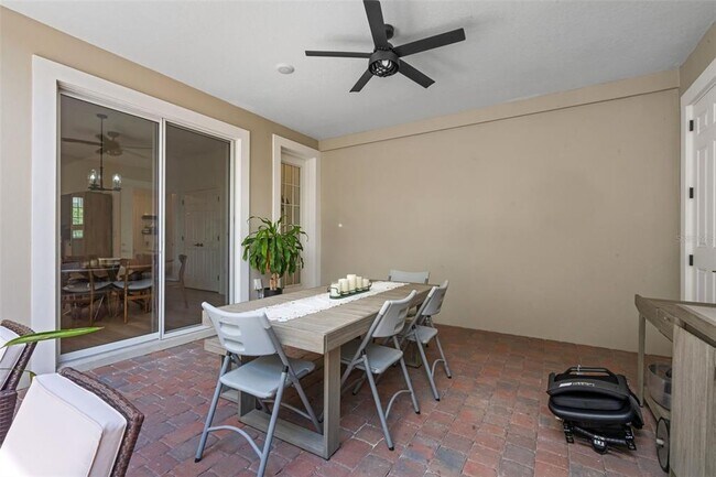 Building Photo - 1859 Is Vlg Wy