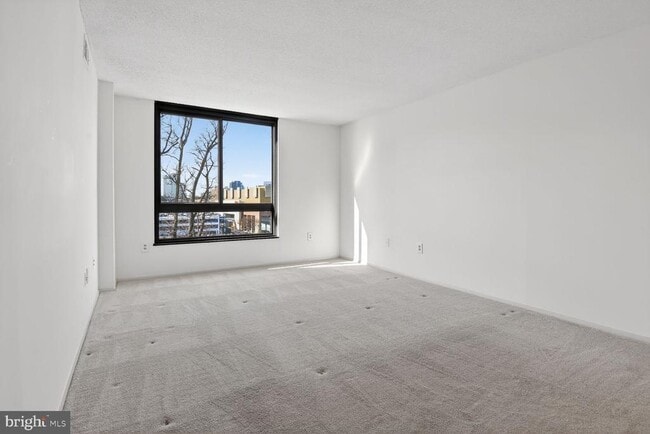 Building Photo - 1808 Old Meadow Rd