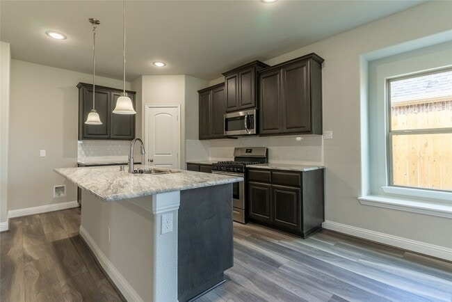 Building Photo - 7814 Willow Ct