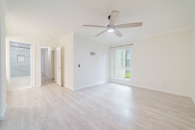 Building Photo - 615 Fredricks Ave