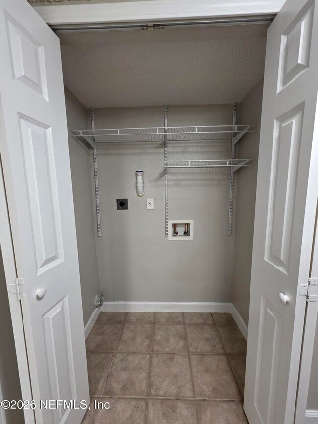 Building Photo - 1800 Park Ave